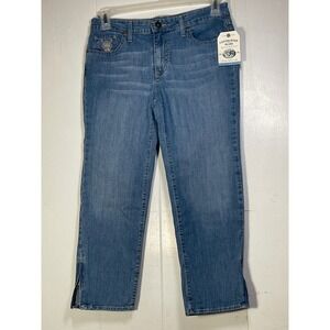 Canyon River Blues Womens Jeans Size 8 Capri Blue Wash Embroidered Zip Detail